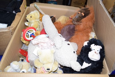 Lot 606 - Box soft toys