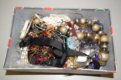Lot 105 - Box of assorted costume jewellery