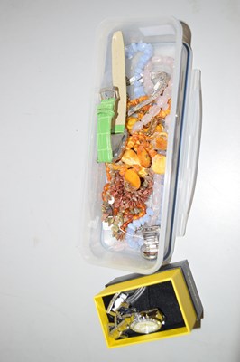 Lot 113 - Mixed lot of jewellery and watched to include...