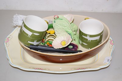 Lot 120 - Mixed lot of kitchenwares, meat plate, toast...
