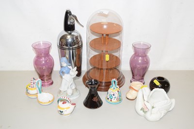 Lot 124 - Mixed lot, display dome, vintage soda stream,...