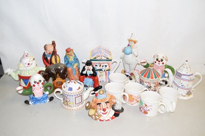 Lot 139 - Collection various clown models, novelty...