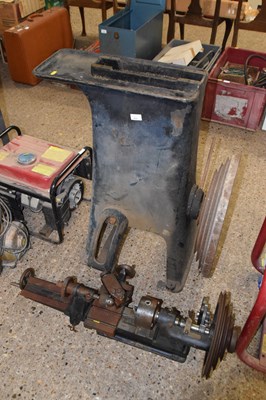 Lot 311 - Lathe with iron stand