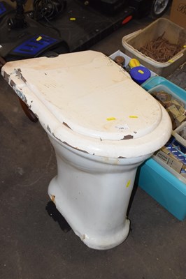 Lot 799 - Vintage invictas toilet