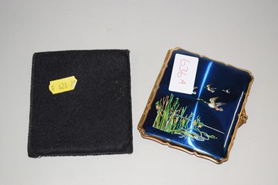 Lot 636A - Ladies cigarette holder