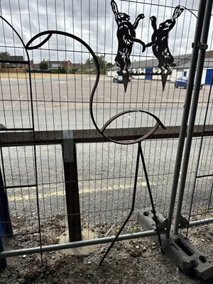 Lot 160 - A decorative metal Garden Feature, formed as a...
