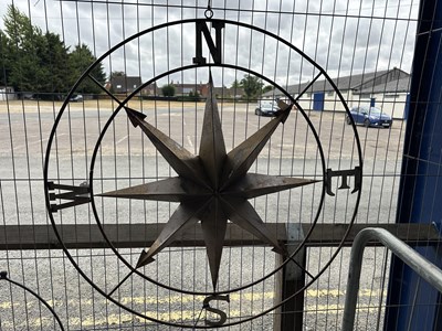Lot 165 - Large and impressive rustic metal Wall Compass,...