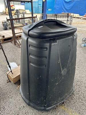 Lot 204 - Compost bin