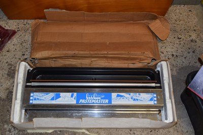 Lot 9 - A wallpaper pasting machine
