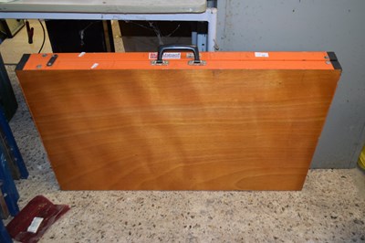 Lot 10 - A pasting table