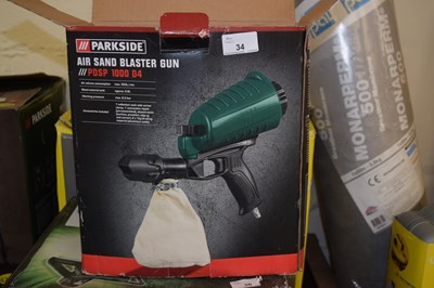 Lot 34 - A Parkside air sand blaster