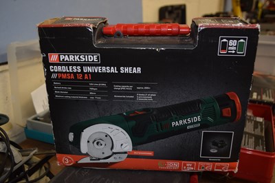 Lot 92 - A Parkside cordless universal shearer