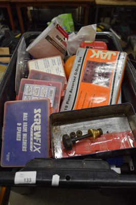 Lot 133 - A box containing boxes with seals, O rings,...