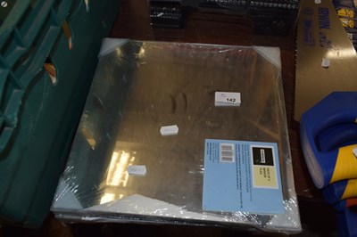 Lot 142 - Quantity of mirrored tiles