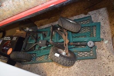 Lot 179 - A disassembled gardeners cart/trolley