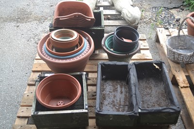 Lot 217 - A pallet containing various planters, pots etc