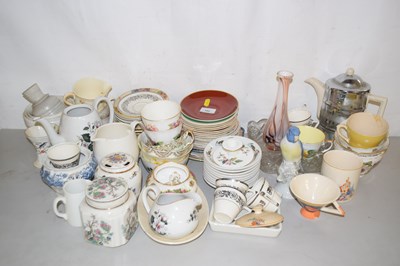 Lot 182 - A large mixed lot of various assorted tea...