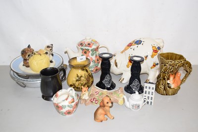 Lot 191 - Mixed Lot: Winnie the Pooh piggy bank together...