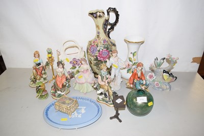 Lot 210 - Mixed Lot: Various porcelain figures,...