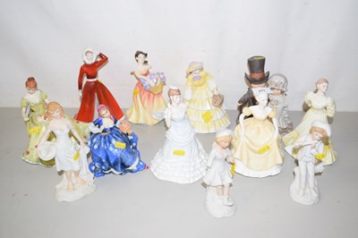 Lot 211 - A group of various figurines to include Royal...