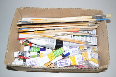 Lot 19 - A box of various artists brushes, paints etc