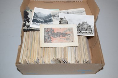 Lot 93 - Box of postcards