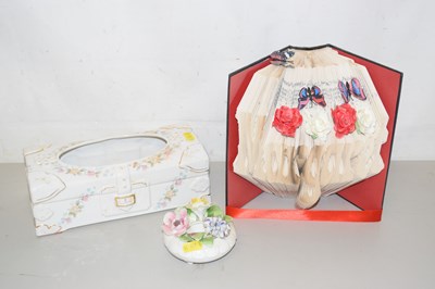 Lot 102 - A porcelain tissue box, porcelain flowers and...
