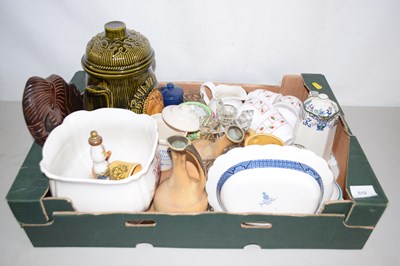 Lot 510 - Mixed lot of various ceramics to include mugs,...