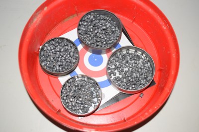 Lot 520 - A tub of various shot gun pellets