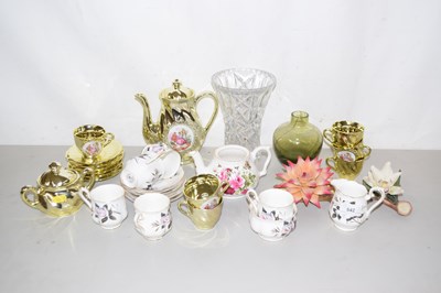 Lot 542 - Mixed lot of various glass ware, ornaments and...
