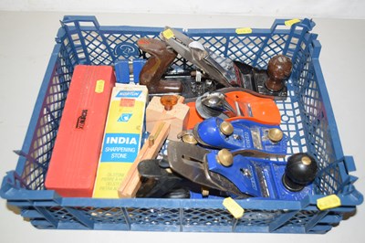 Lot 588 - Box of various woodworking planes