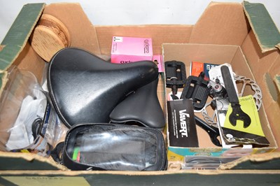 Lot 598 - Mixed lot of garage clearance to include...
