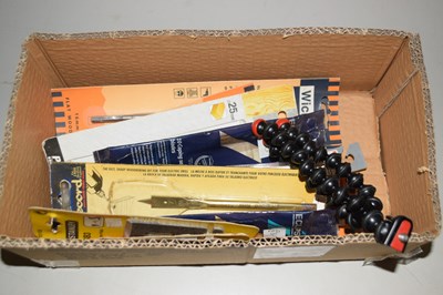Lot 602 - Box containing various blades, drill bits etc