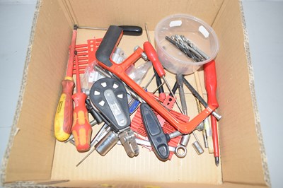 Lot 609 - Box of various garage clearance to include...