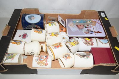 Lot 628 - Box of royal commemorative mugs etc