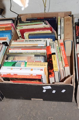 Lot 641 - Mixed lot of books