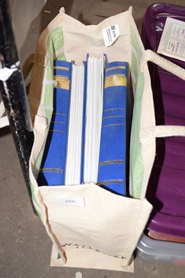 Lot 668 - A bag containing various binders of The Great...