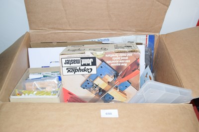 Lot 698 - Box of various garage clearance tools etc