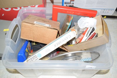 Lot 714 - Box of various garage clearance