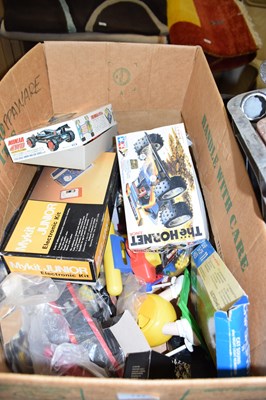 Lot 742 - Box of various children's building toys to...
