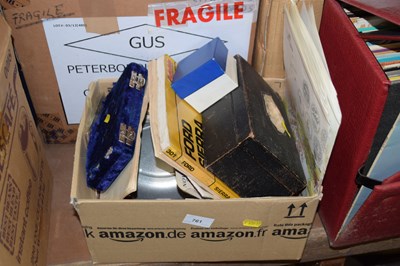Lot 761 - Box containing various house clearance sundries