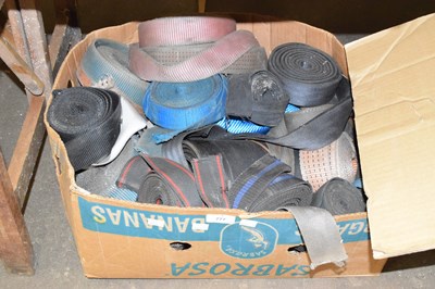 Lot 777 - Large box of various rachet straps