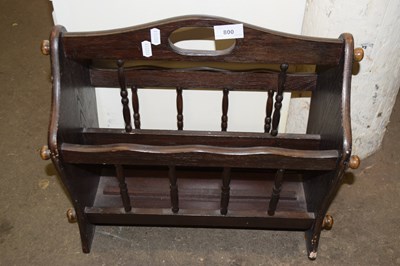 Lot 800 - A magazine rack