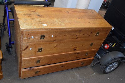 Lot 811 - A plan chest