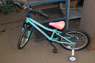 Lot 813 - A girls Apollo bicycle with stabilisers