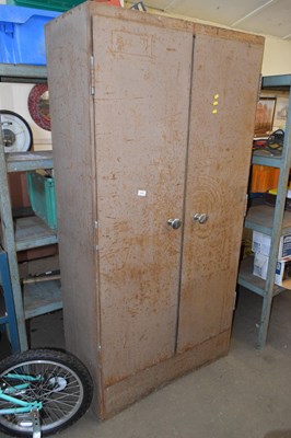 Lot 814 - Large tool cabinet