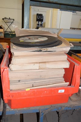 Lot 840 - A large crate of various sanding discs