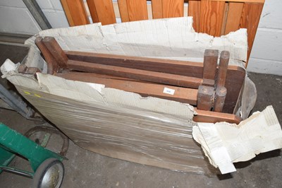 Lot 858 - Boxed wooden table