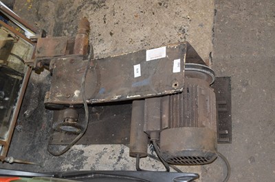 Lot 879 - A belt sander