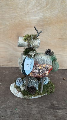 Lot 1041 - Deer birdfeeder
